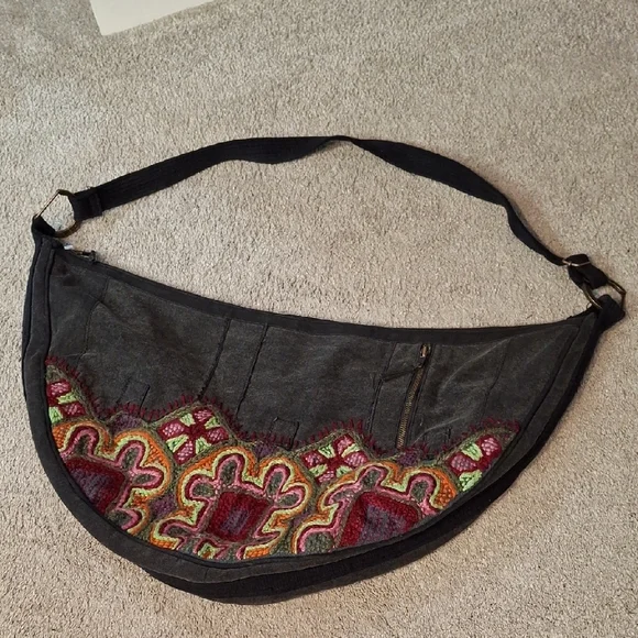 Free People Urban Outfitters Embroidered Black and Multicolor Women's Bag Boho - Picture 3 of 10
